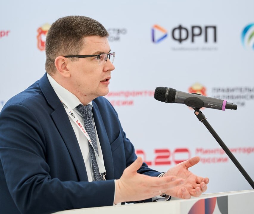 кнауб минпром круглый стол (1).jpg