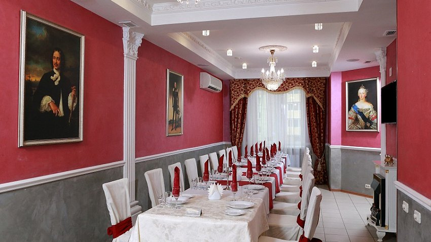 В Челябинске за 130 млн рублей продают отель «Царский двор»